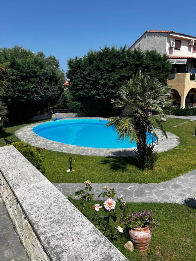 Peykoxori 1 Luxury Suites By Makhome Pefkochori Dış mekan fotoğraf